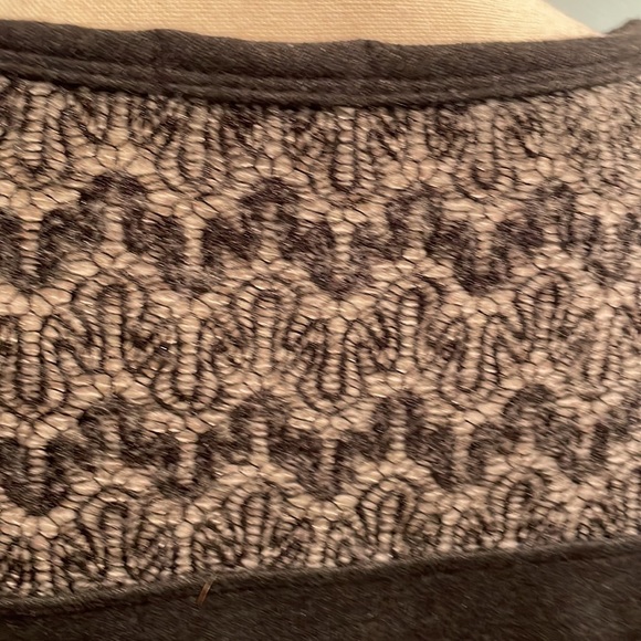 Mod-o-doc lace sweater knit zip hem tunic. Gently worn. Size small. - Picture 3 of 7